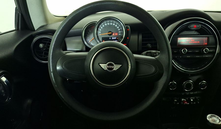 Mini Cooper 1.5 CLASSIC F56 MT Hatchback 2015