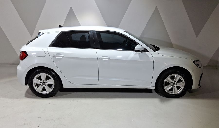 Audi A1 1.0 SB 30 TFSI URBAN DCT Hatchback 2022