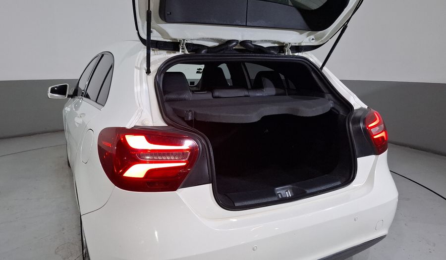 Mercedes Benz Clase A 1.6 200 STYLE DCT Hatchback 2018