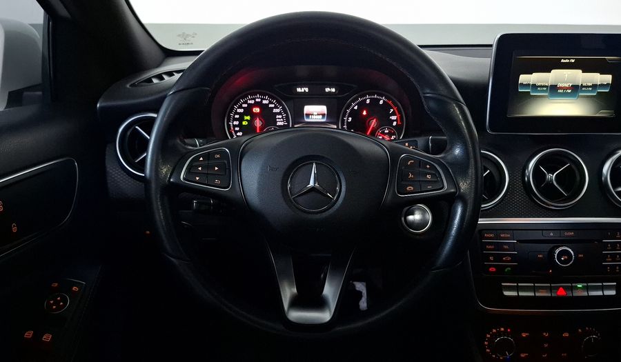 Mercedes Benz Clase A 1.6 200 STYLE DCT Hatchback 2018