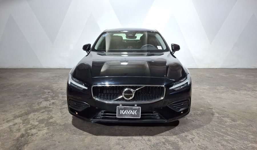 Volvo S60 2.0 B4 MHEV PLUS AUTO Sedan 2023