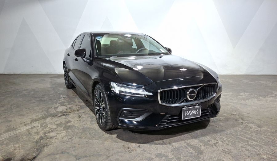 Volvo S60 2.0 B4 MHEV PLUS AUTO Sedan 2023