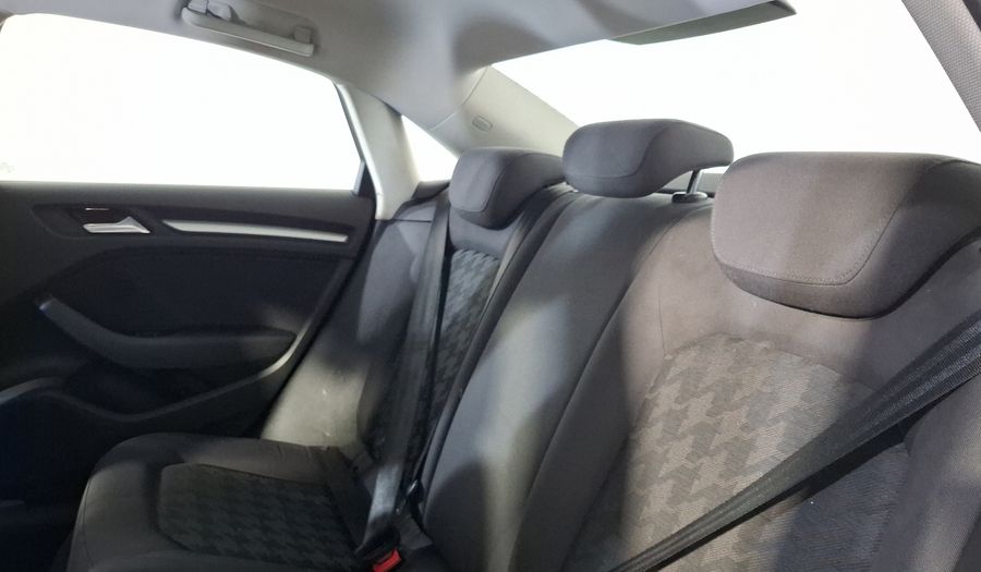 Audi A3 1.8 TFSI AMBIENTE S TRONIC Sedan 2015