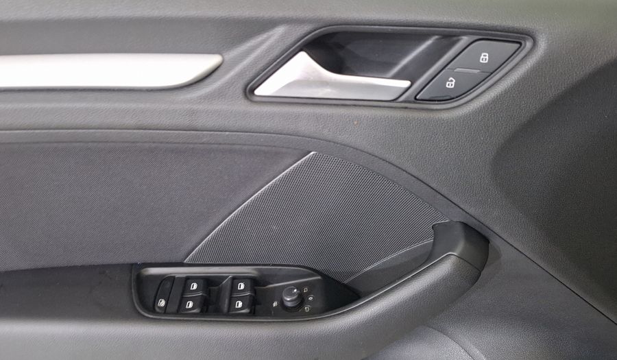 Audi A3 1.8 TFSI AMBIENTE S TRONIC Sedan 2015