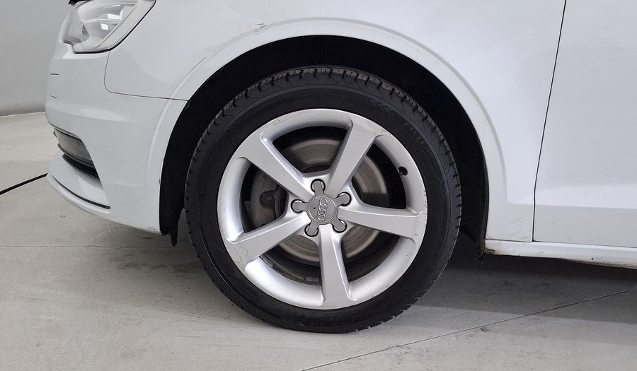 Audi A3 1.8 TFSI AMBIENTE S TRONIC Sedan 2015