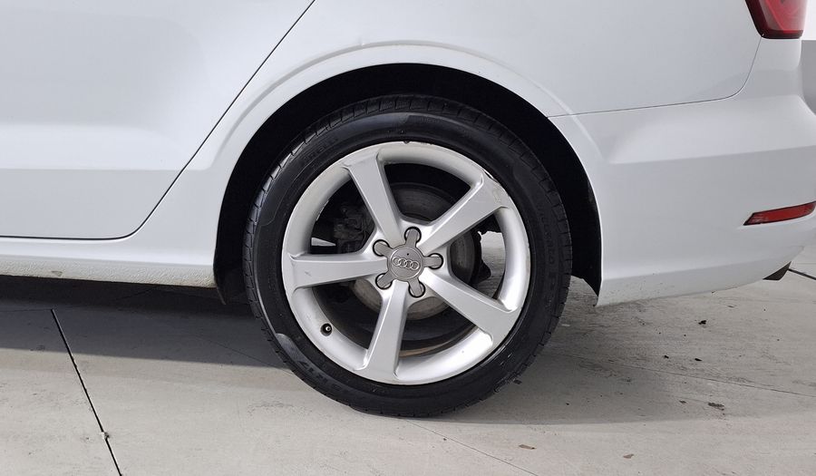 Audi A3 1.8 TFSI AMBIENTE S TRONIC Sedan 2015