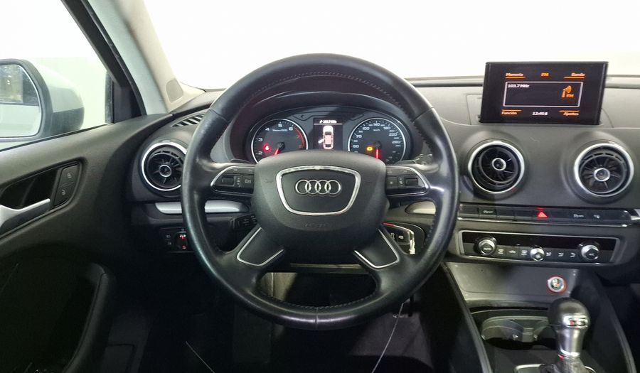 Audi A3 1.8 TFSI AMBIENTE S TRONIC Sedan 2015