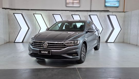 Volkswagen • Vento