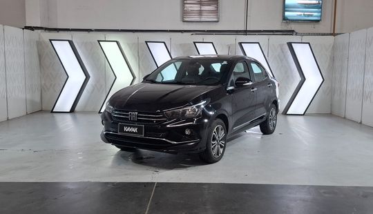 Fiat • Cronos