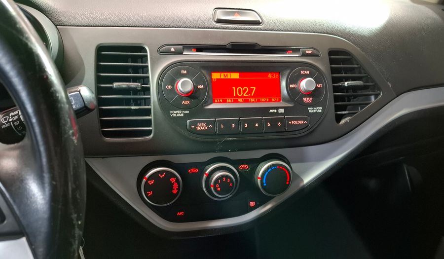 Kia Picanto 1.2 EX MT Hatchback 2013