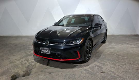 Volkswagen • Jetta