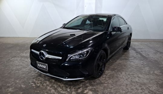 Mercedes Benz • Clase CLA