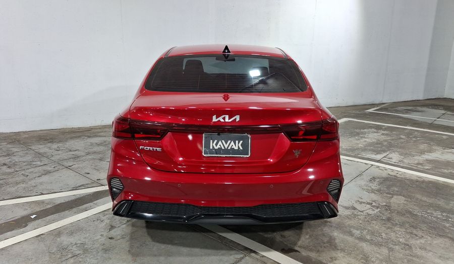 Kia Forte 2.0 EX IVT Sedan 2022