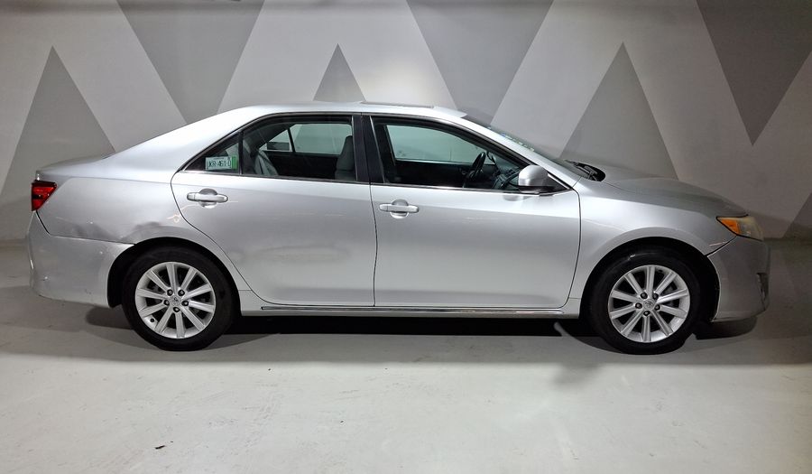 Toyota Camry 2.5 XLE L4 6AT Sedan 2013