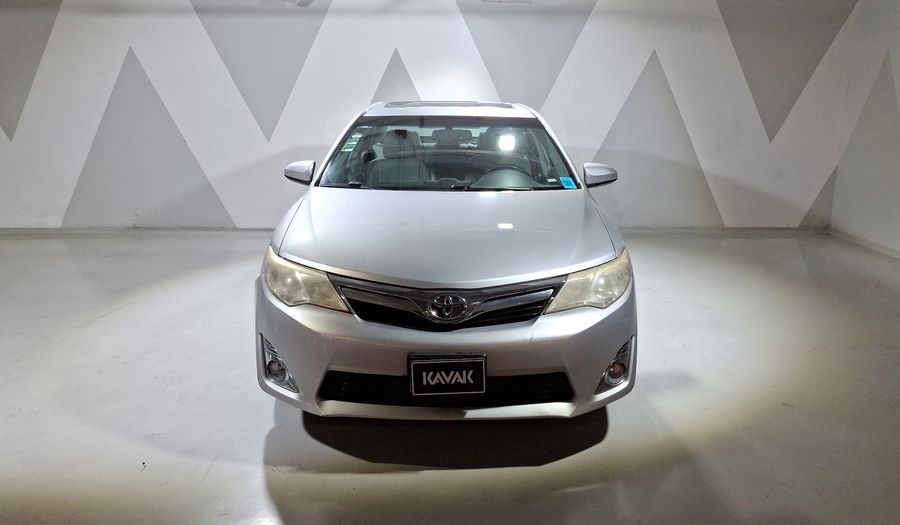 Toyota Camry 2.5 XLE L4 6AT Sedan 2013