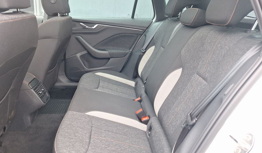 Skoda Kamiq 1.5 TSI AUTO STYLE Suv 2024