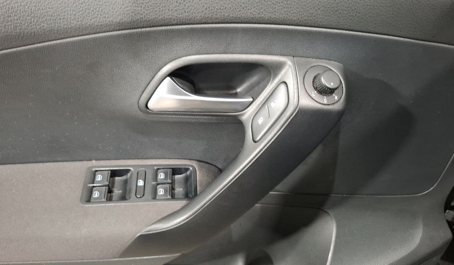 Volkswagen Polo 1.6 TIPTRONIC Hatchback 2017