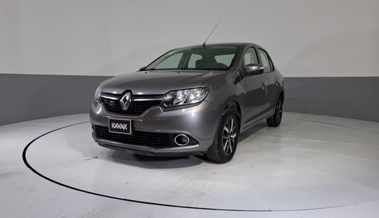 Renault • Logan