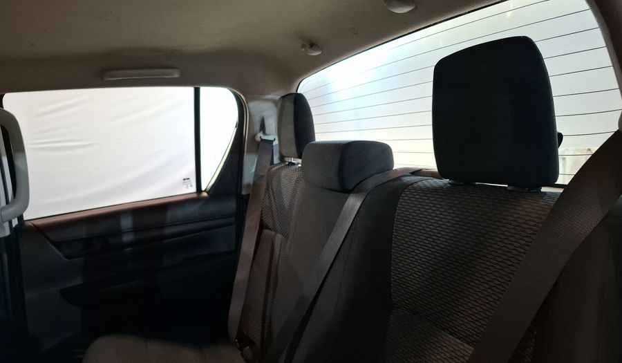 Toyota Hilux 2.7 DOBLE CABINA SR (D-CAB MID) Pickup 2019