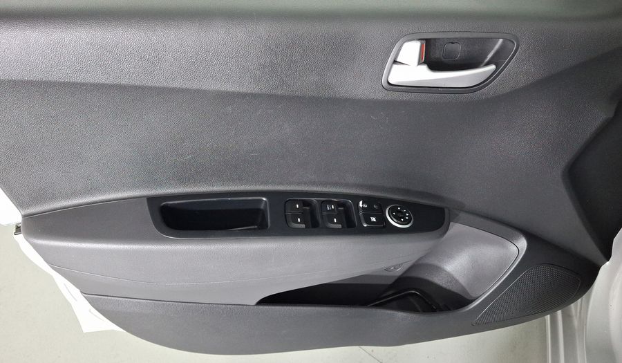 Hyundai Grand I10 1.2 GLS AT Hatchback 2017