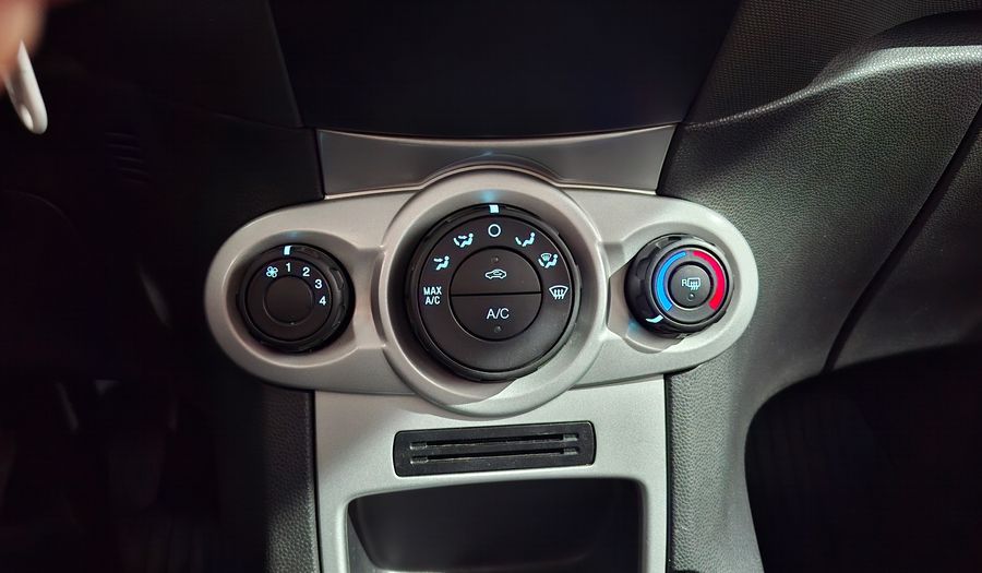 Ford Fiesta Kinetic Design 1.6 S PLUS Hatchback 2018