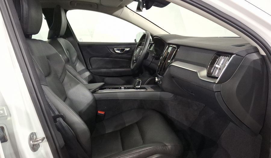 Volvo S60 2.0 B4 MHEV PLUS AUTO Sedan 2023