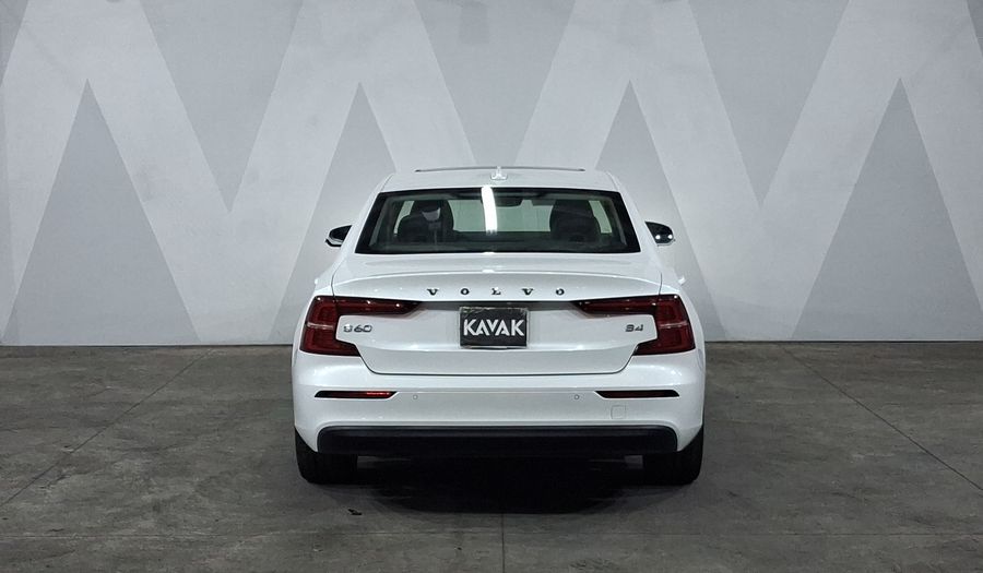 Volvo S60 2.0 B4 MHEV PLUS AUTO Sedan 2023