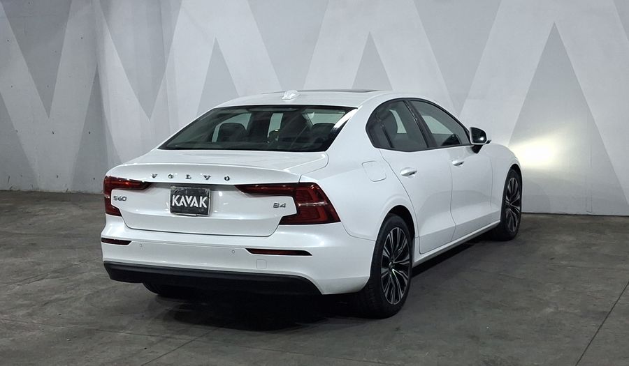 Volvo S60 2.0 B4 MHEV PLUS AUTO Sedan 2023
