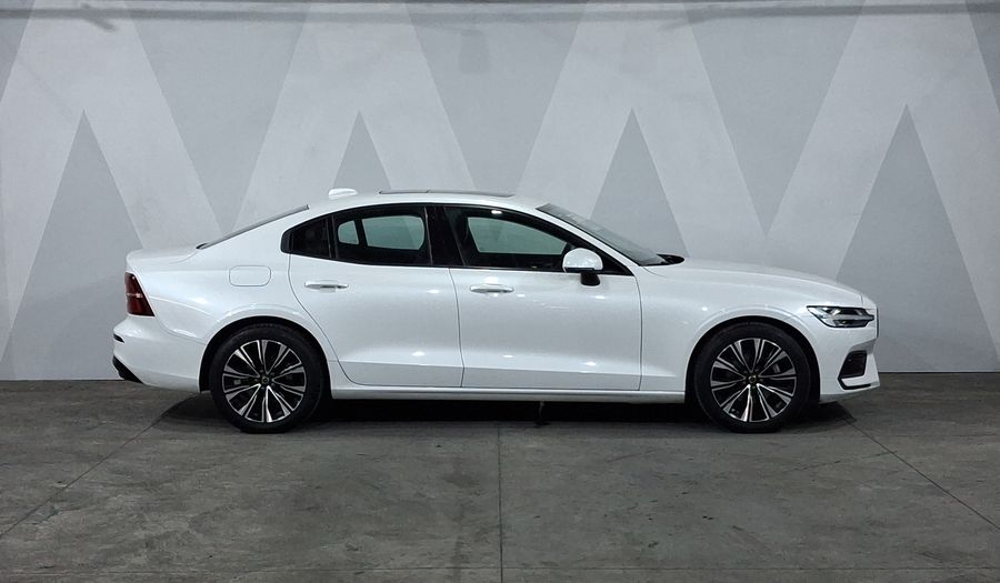 Volvo S60 2.0 B4 MHEV PLUS AUTO Sedan 2023