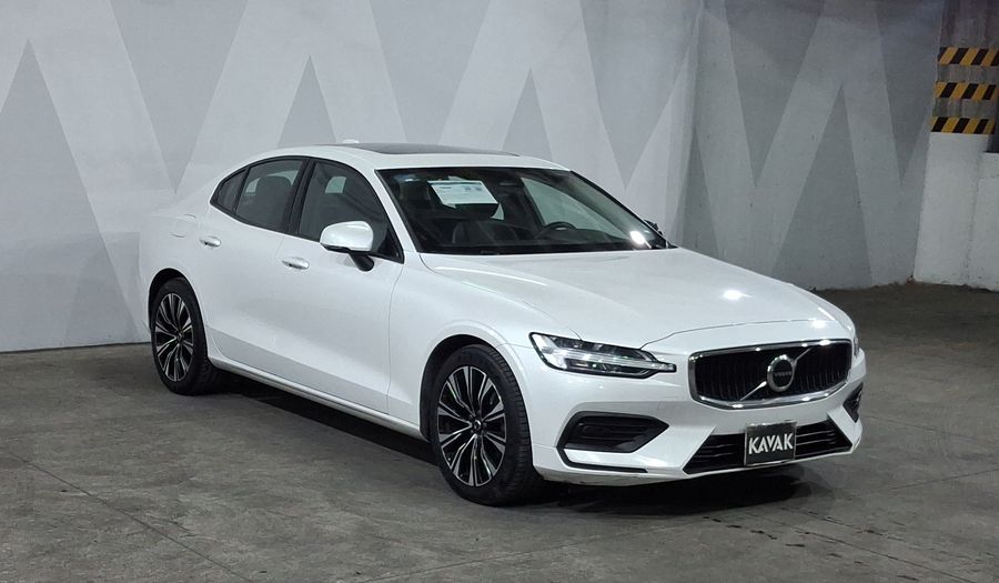 Volvo S60 2.0 B4 MHEV PLUS AUTO Sedan 2023