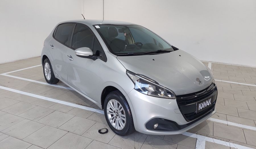 Peugeot 208 1.2 ACTIVE Hatchback 2020