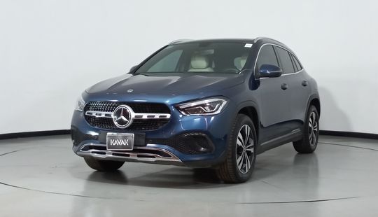 Mercedes Benz • Clase GLA