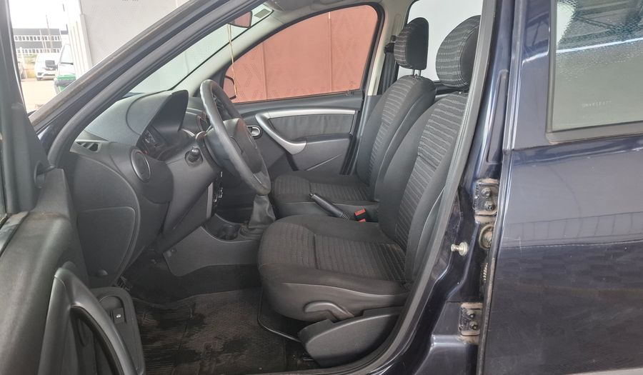 Renault Sandero 1.6 16V PH2 CONFORT Hatchback 2011