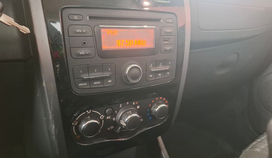 Renault Sandero 1.6 16V PH2 CONFORT Hatchback 2011