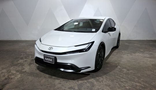 Toyota • Prius