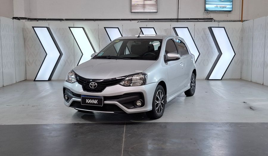 Toyota Etios XLS