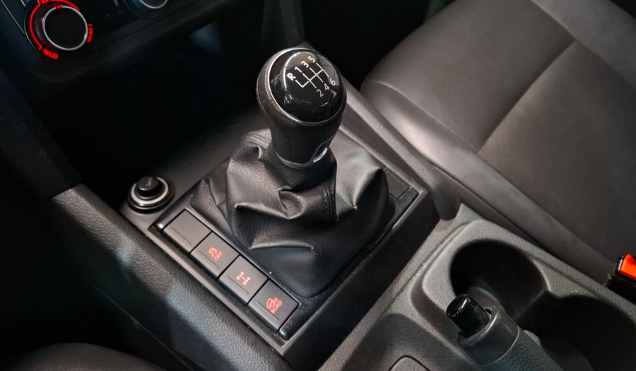 Volkswagen Amarok 2.0 TDI 140CV TRENDLINE 4X2 Pickup 2019