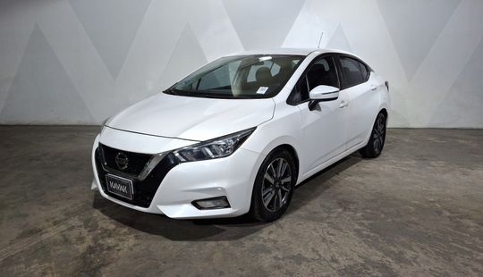 Nissan • Versa