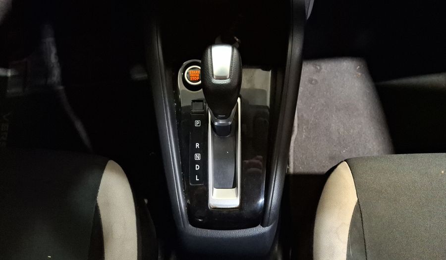Nissan Versa 1.6 ADVANCE CVT Sedan 2020