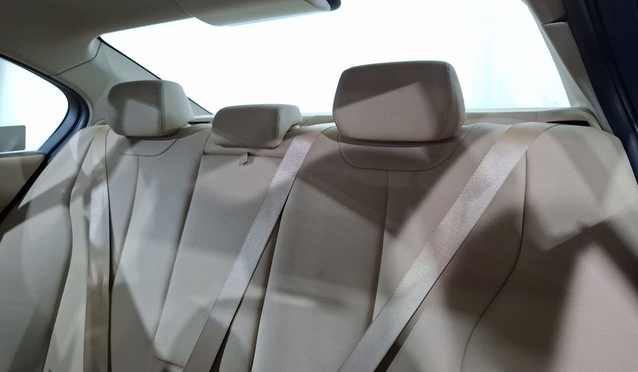 Bmw Serie 3 2.0 320IA Sedan 2014