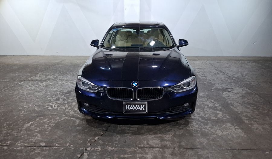 Bmw Serie 3 2.0 320IA Sedan 2014