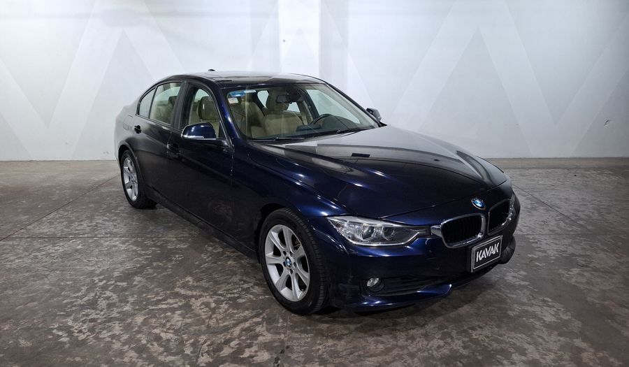 Bmw Serie 3 2.0 320IA Sedan 2014