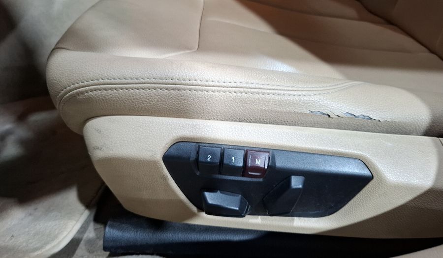 Bmw Serie 3 2.0 320IA Sedan 2014