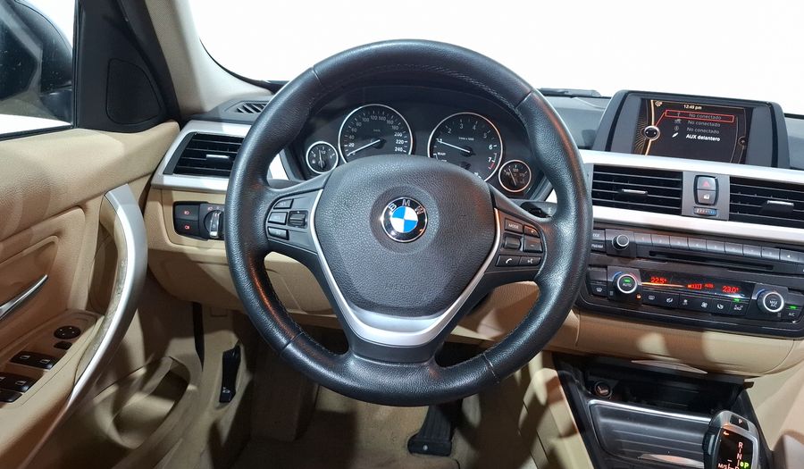 Bmw Serie 3 2.0 320IA Sedan 2014