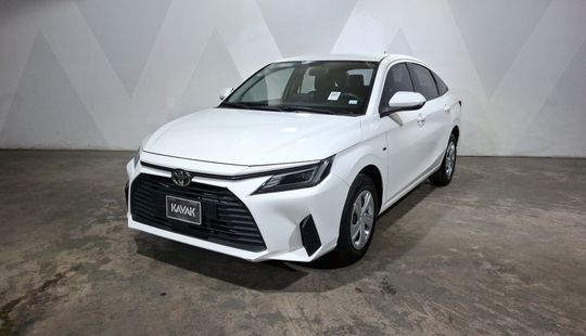 Toyota • Yaris