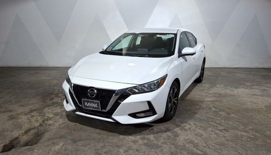 Nissan • Sentra