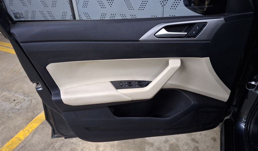 Volkswagen Virtus 1.0 HIGHLINE AUTO Sedan 2024