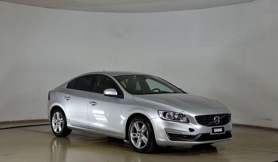 Volvo S60 2.0 D2 COMFORT POWERSHIFT Sedan 2018