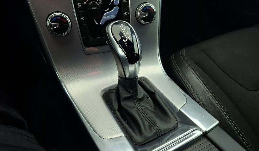 Volvo S60 2.0 D2 COMFORT POWERSHIFT Sedan 2018
