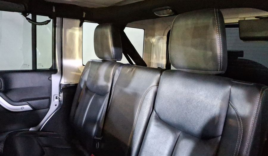 Jeep Wrangler 3.6 UNLIMITED SAHARA 4X4 ATX Suv 2017